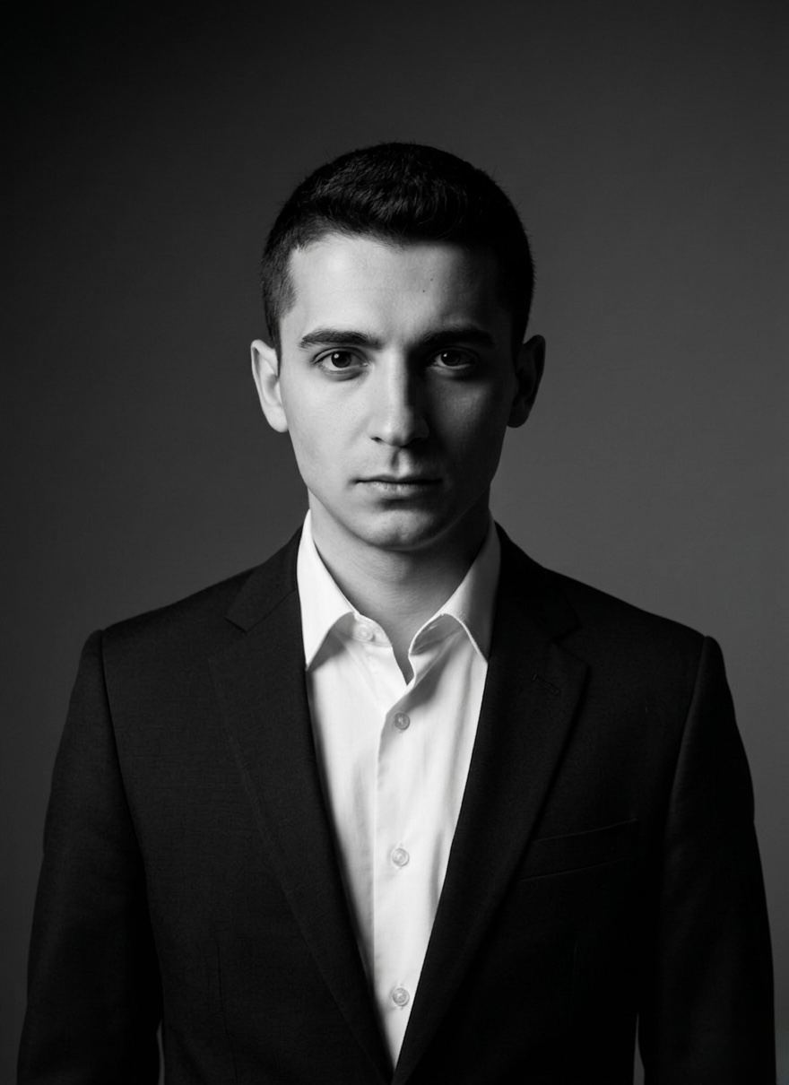 Anıl Bayram Profil Fotoğrafı (Açık Tema)